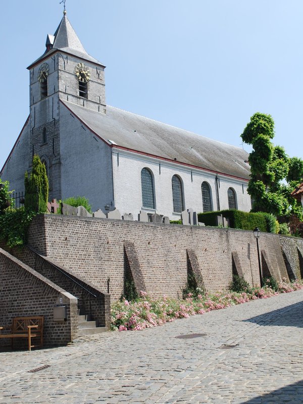 Sint-Amanduskerk in Kluisbergen